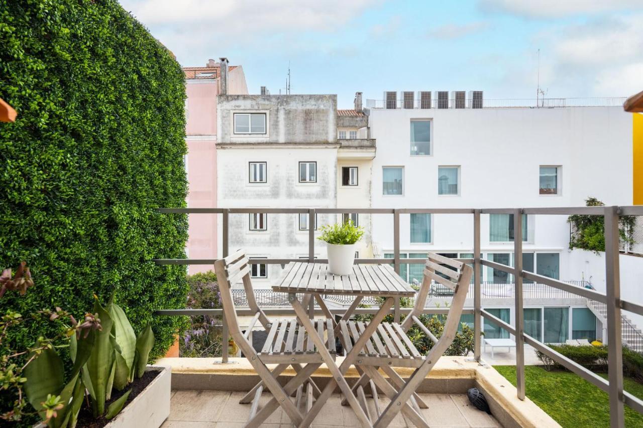 Lapa 3Bdr Duplex W/ Balcony By Lovelystay リスボン エクステリア 写真